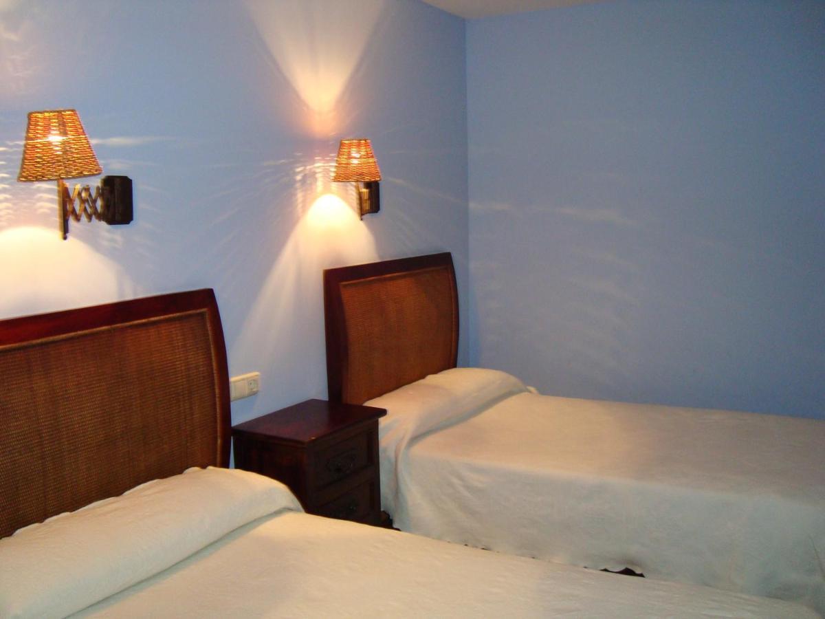Hotel Charle ฮากา ภายนอก รูปภาพ