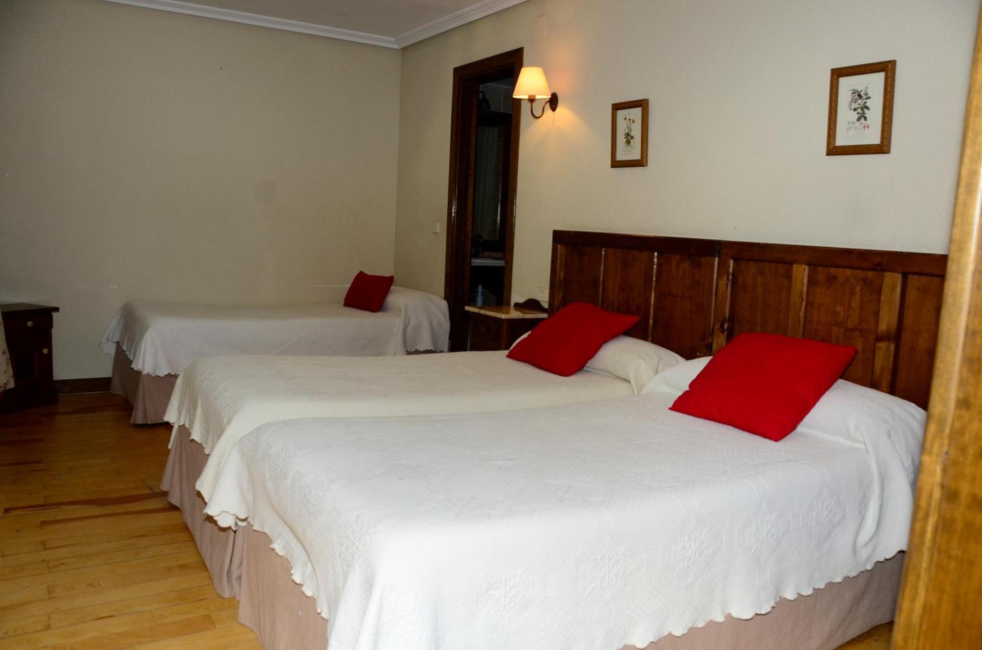 Hotel Charle ฮากา ห้อง รูปภาพ