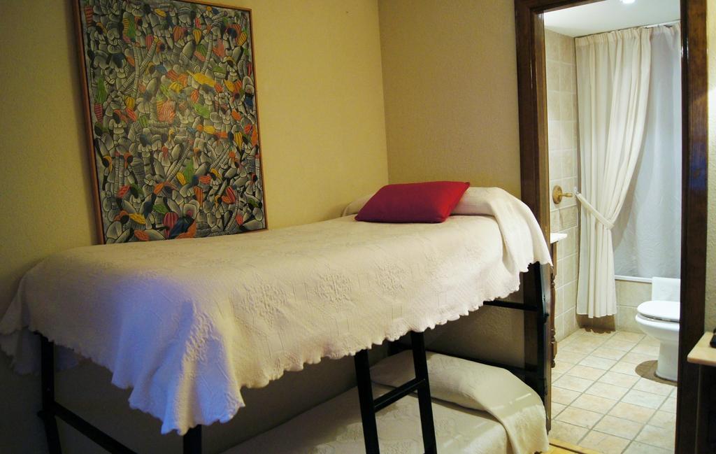 Hotel Charle ฮากา ภายนอก รูปภาพ
